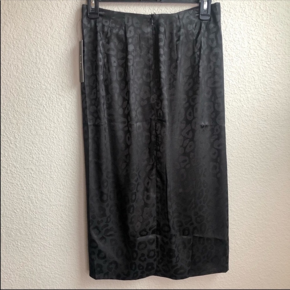 FLASH SALE! Lulus high rise satin leopard print black skirt - Picture 5 of 11